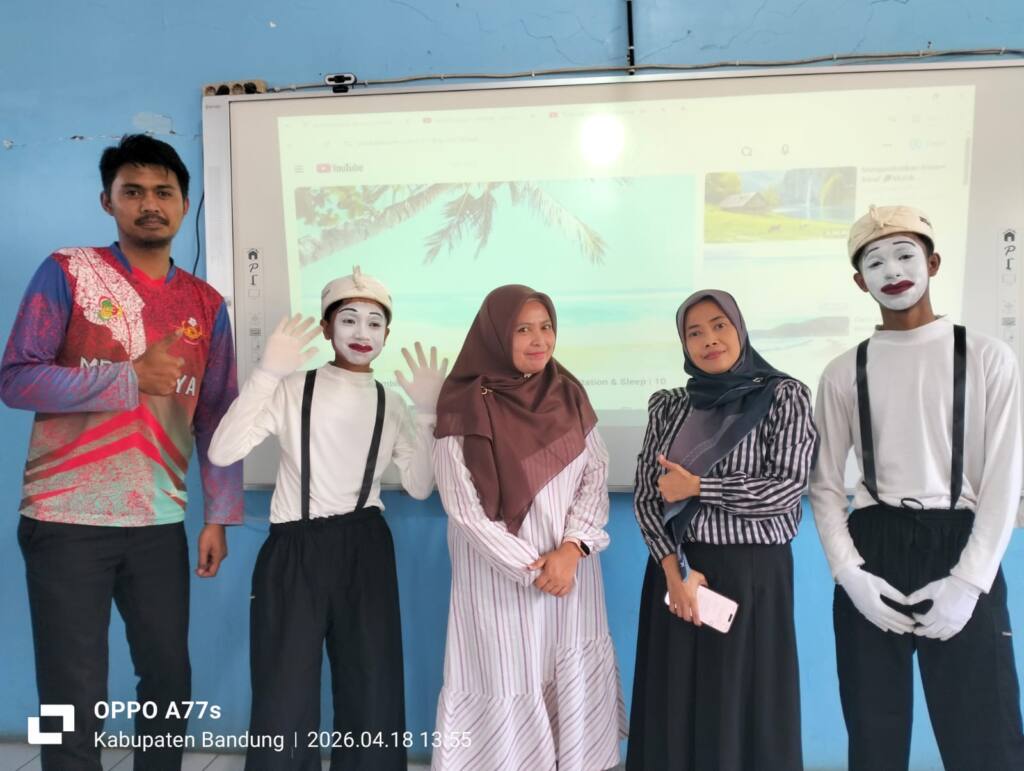 Peserta SMPN 2 Kertasari meraih juara pantomim FLS3N tingkat Sub Rayon 2026